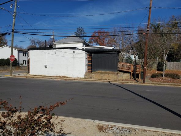 Portfolio: Street Front Retail/Office & Multi-family : 601 E Lenoir St, Raleigh, NC 27601